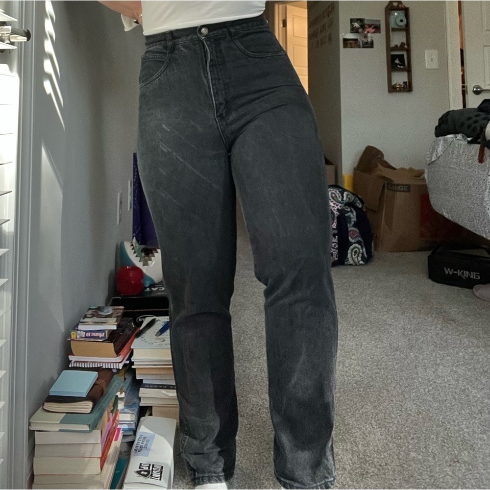 super high-waisted black Rio jeans with bows and zippers on the back💖🎀